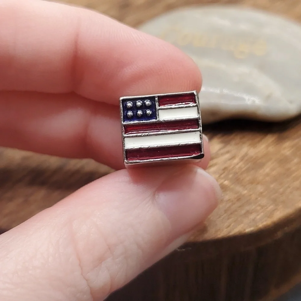 Sterling USA flag patriotic charm‎
